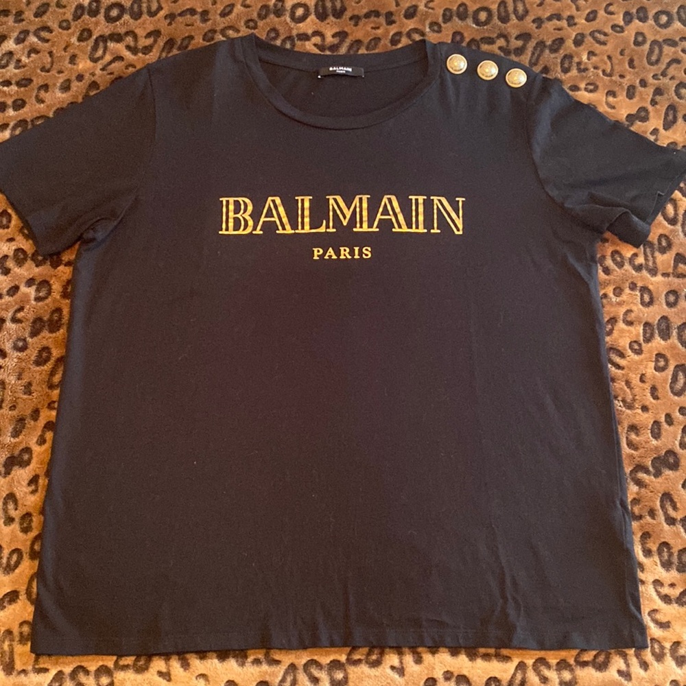 Women’s Balmain Logo T-shirt with gold details. Size XL.